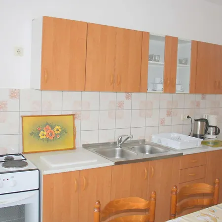 Spacious With Sea View And Balcony Appartamento