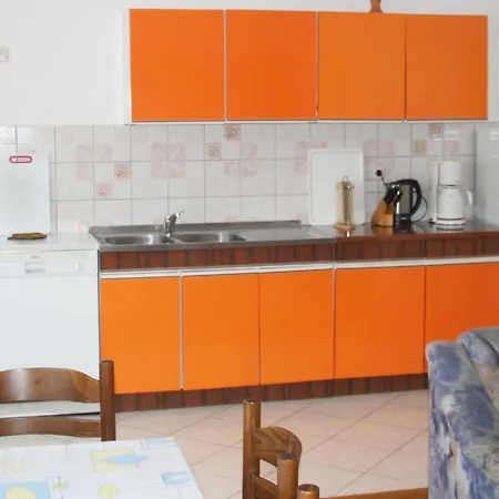 Spacious With Sea View And Balcony Crikvenica
