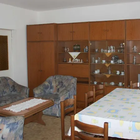 Appartamento Spacious With Sea View And Balcony