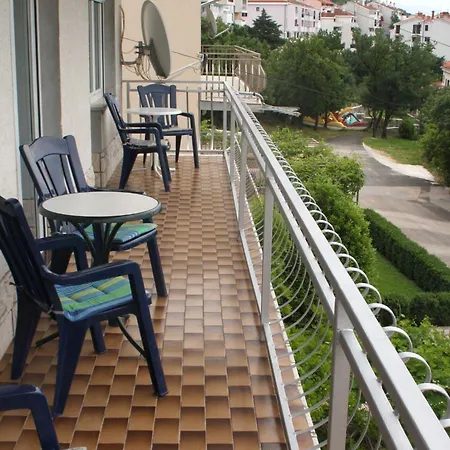 Spacious With Sea View And Balcony * Crikvenica